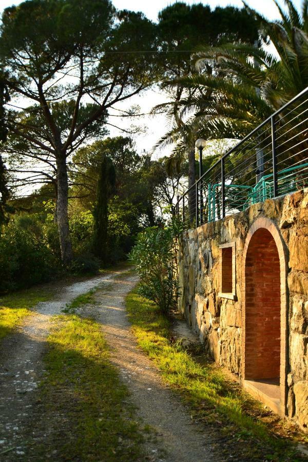 Agriturismo Poggio Al Pino Montelupo Fiorentino Eksteriør bilde
